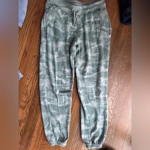 Athleta camo joggers